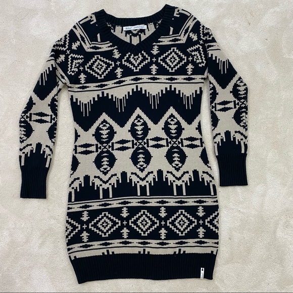 Woolrich Women Dew Berry Sweater Dress Blanket Aztec Print Size Small - Picture 5 of 11